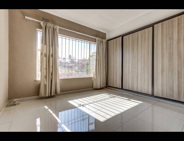 3 BEDROOM DUPLEX FOR SALE IN BIRCHLEIGH NORTH